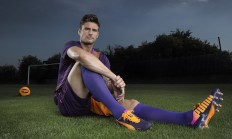 开云体育中国-跨洋对决，篮网巅峰之战胜广东，拉梅洛·鲍尔关键一投定乾坤