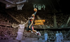 开云在线直播-欧冠决赛之夜，富安健洋的冠军级表现，一个亚洲后卫的史诗证明