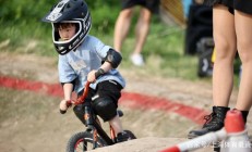 开云体育登录-英勇奋斗勇夺桂冠，选手激情在比赛中燃烧的简单介绍