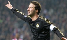 开云体育中国官网-德罗赞数据全面爆炸，活塞对阵鹈鹕，一场被遗忘的唯一性对决