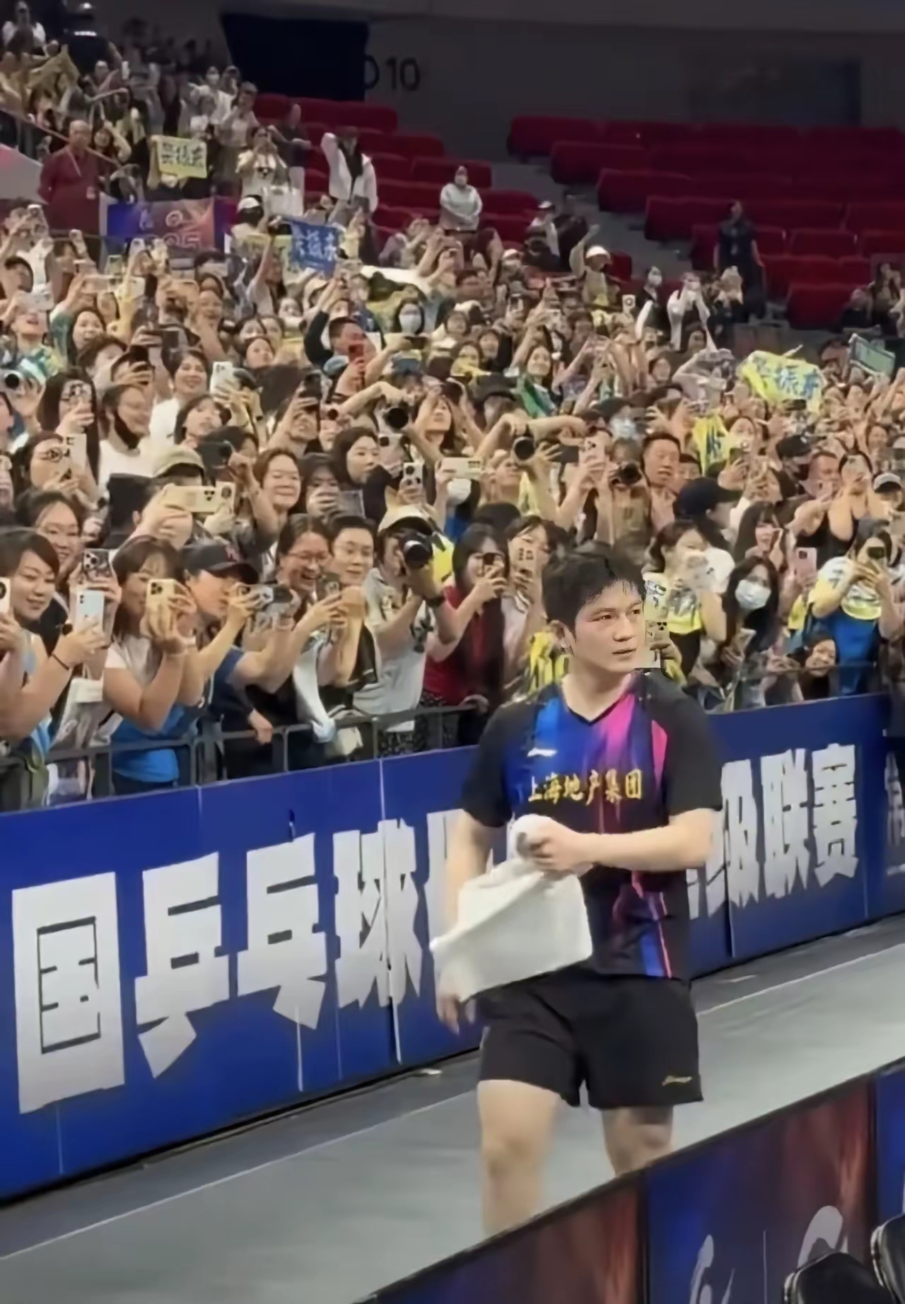 关于比利时乒乓球队完胜中国乒乓球队,樊振东统治全场的信息 关于比利时乒乓球队完胜中国乒乓球队,樊振东统治全场的信息