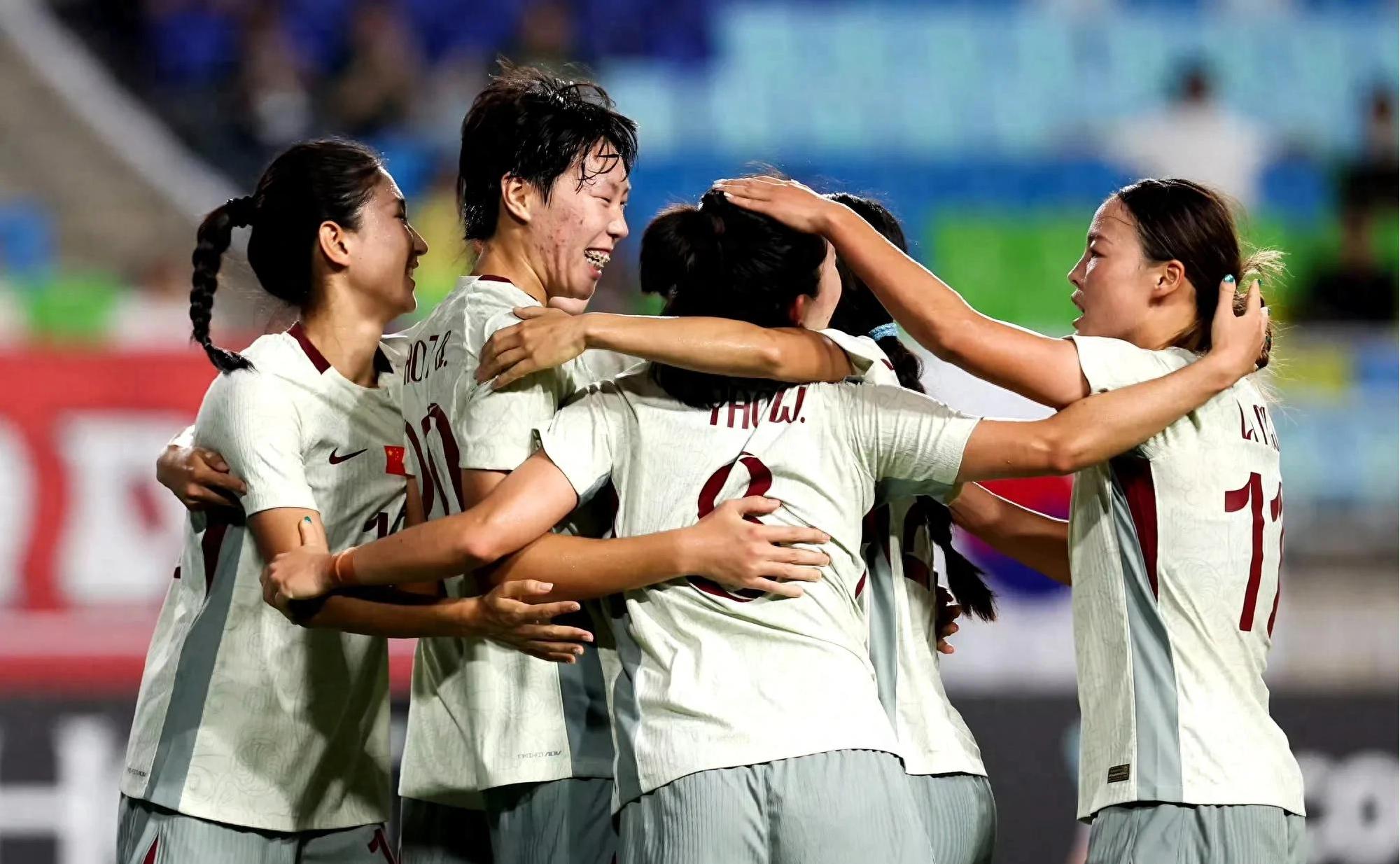 世界女足决战之地激烈反击斗志昂扬的简单介绍 世界女足决战之地激烈反击斗志昂扬的简单介绍