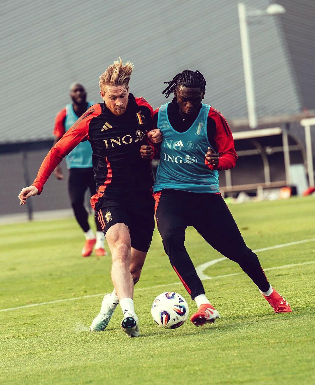 包含挪威球队客场战胜对手，晋级四强的词条