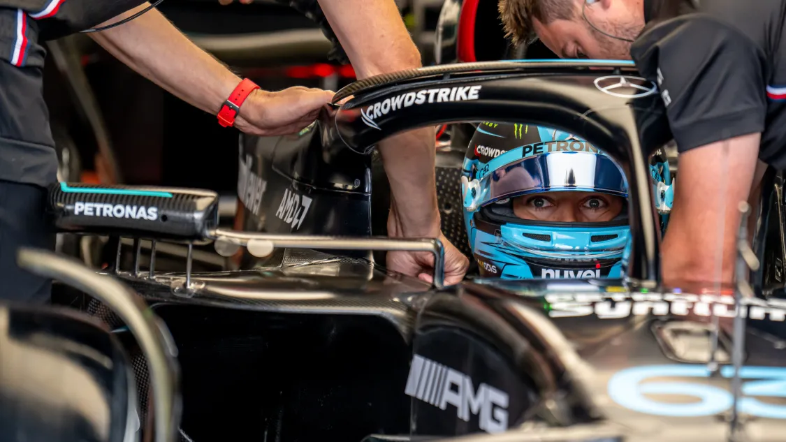 包含梅赛德斯绝杀法拉利，拉塞尔状态火热的词条