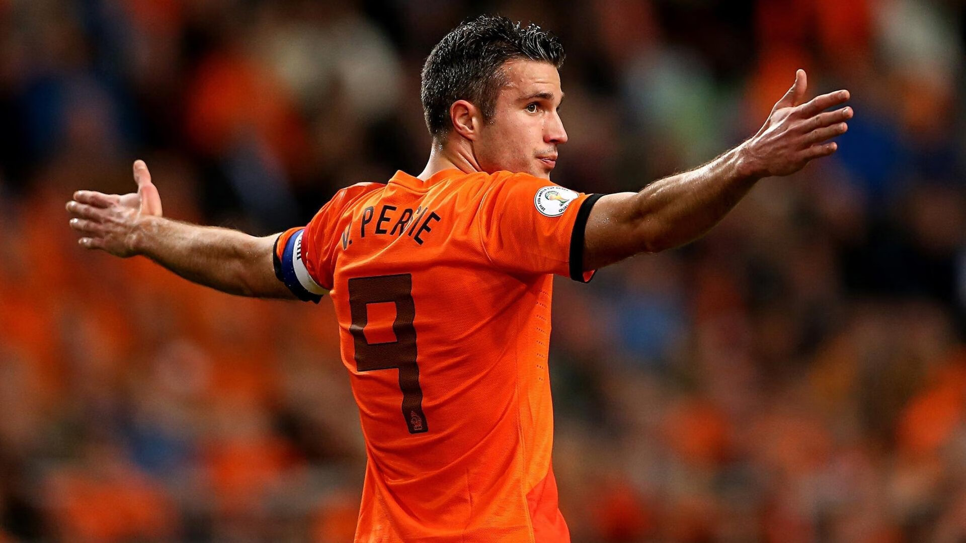 从加拉加斯到巴黎，三笘薰的生死战与足球的救赎诗学