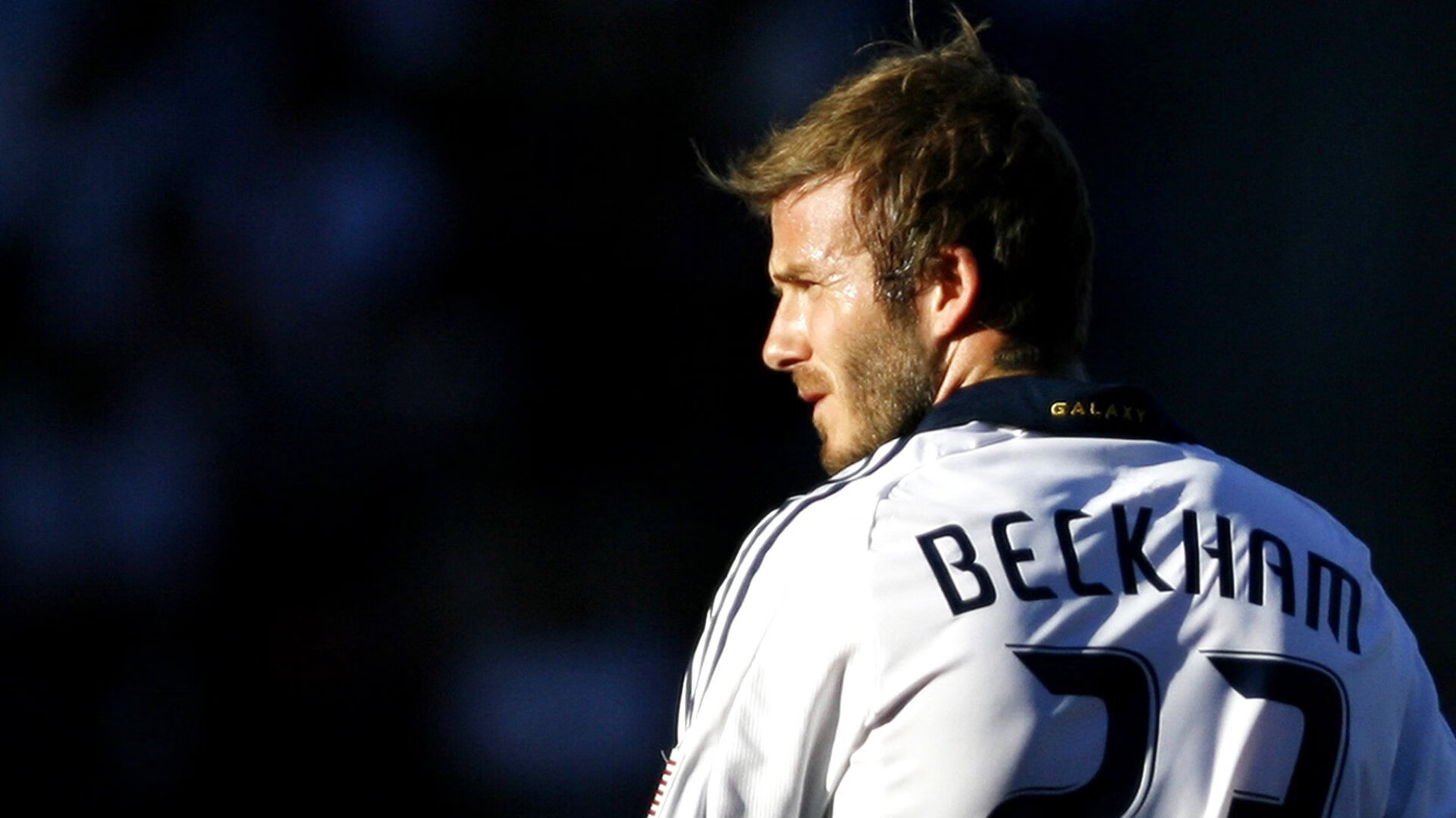 利拉德时刻再现！深圳队完胜山东，关键先生一锤定音