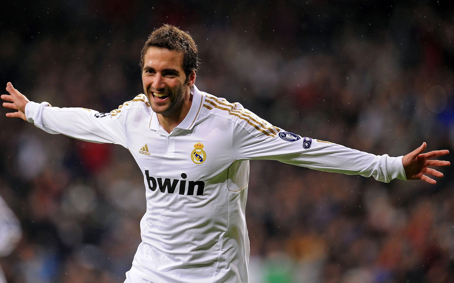 冰与火的交锋，德国战车力克蓝武士，羽坛新星李梓嘉点燃赛场